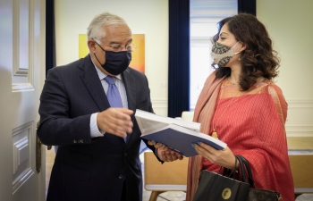Mrs. K. Nandini Singla, Ambassador of India with the Prime Minister of Portugal, H. É. Dr Antonio Costa